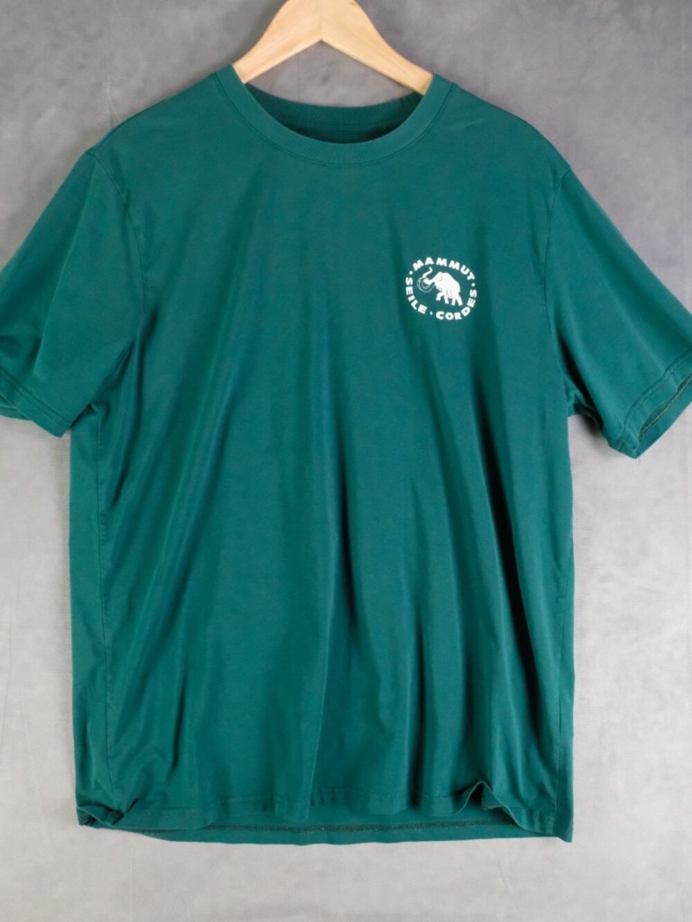 Mammut T Shirt Mens Extra Large Green Double Sided Logo Stretch Short Sleeve